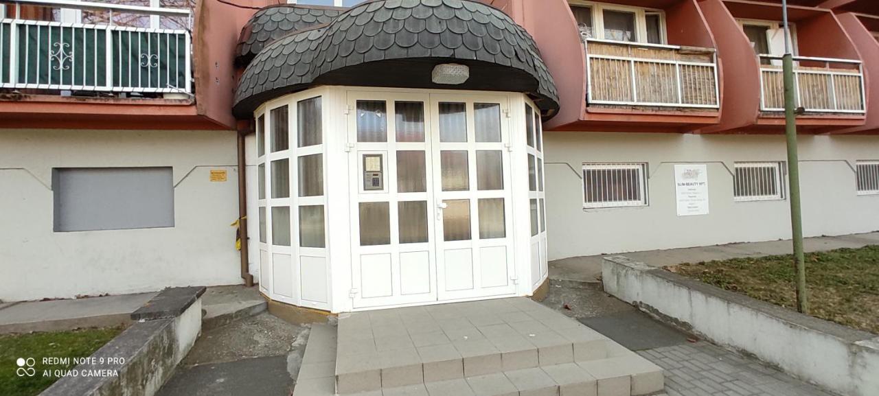 Centrum Apartmanok Siófok Exterior foto